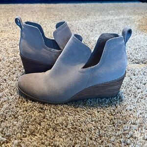 Toms Women's Suede Ankle Booties - Light Gray